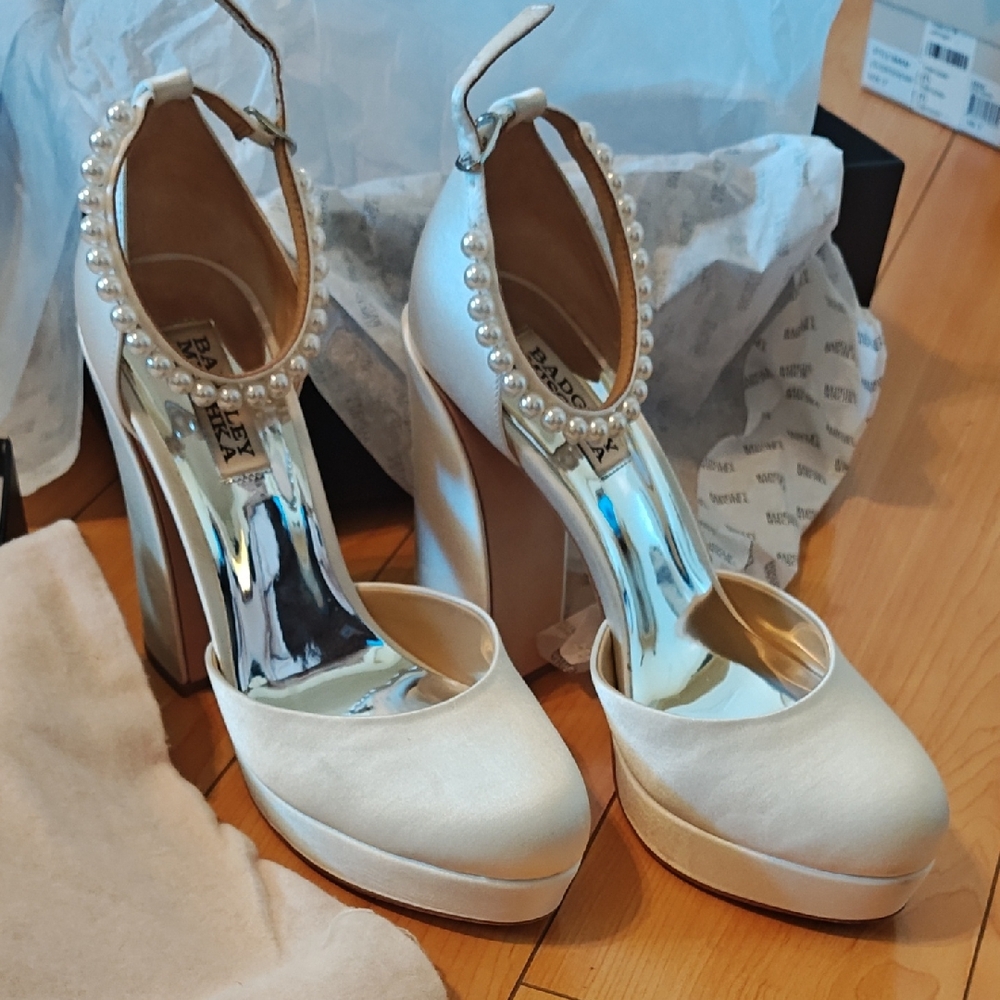 Pearl Ankle Strap Heels in Cream
